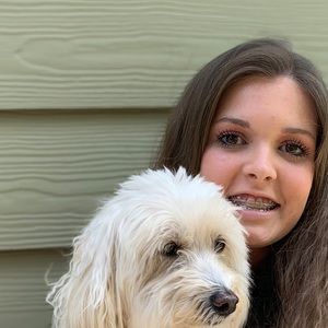 Meet your Posher, Maegan